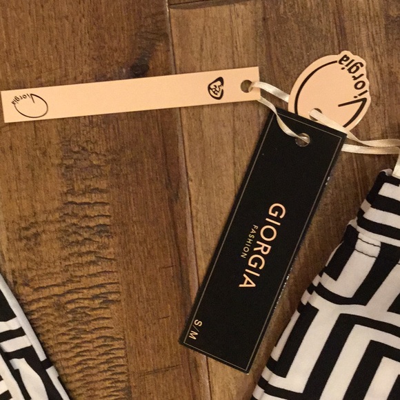 Giorgia polyester bell bottom pants. NWT - Picture 2 of 3